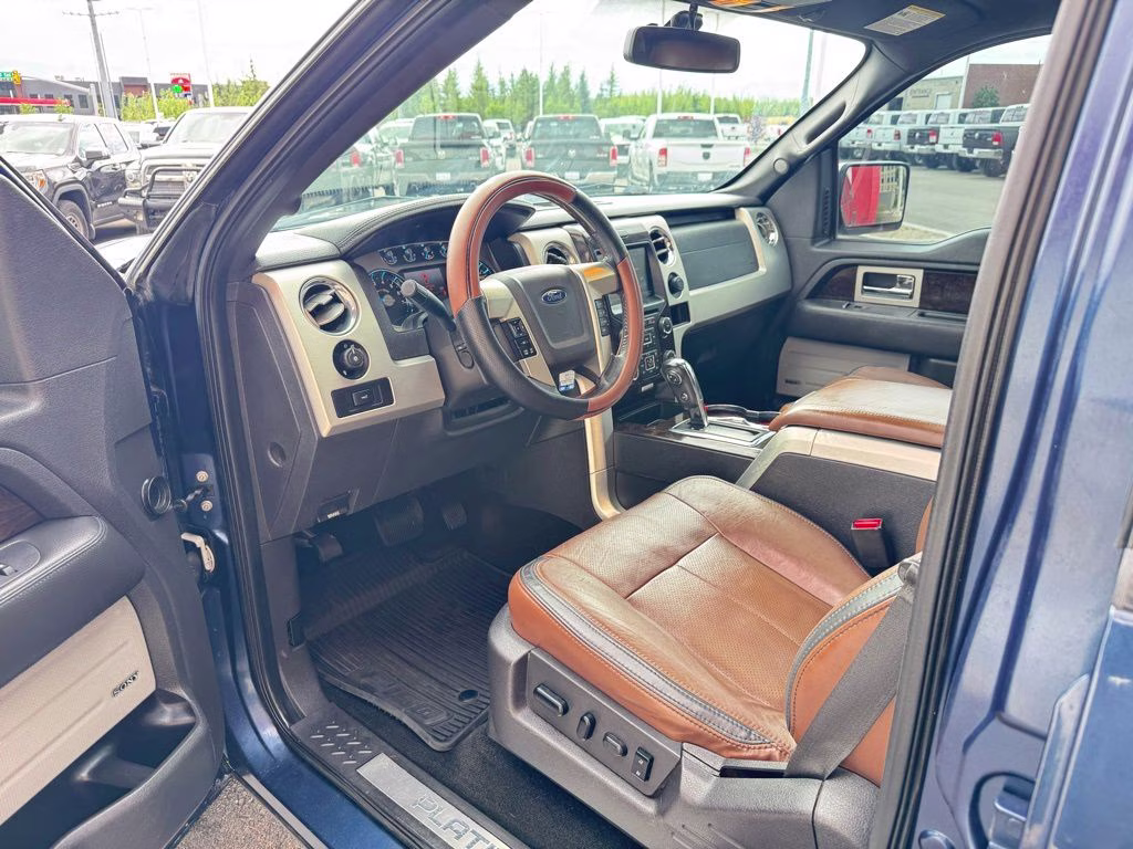 2013 Blue Ford F-150 Platinum 4X4 Truck
