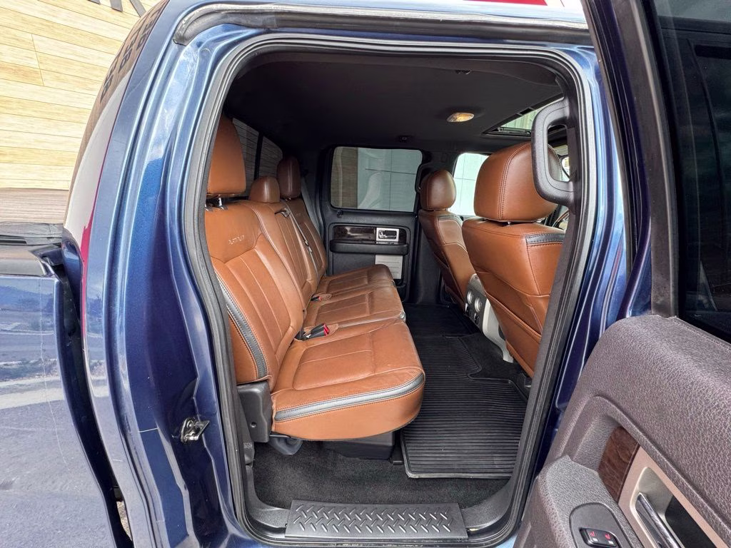 2013 Blue Ford F-150 Platinum 4X4 Truck