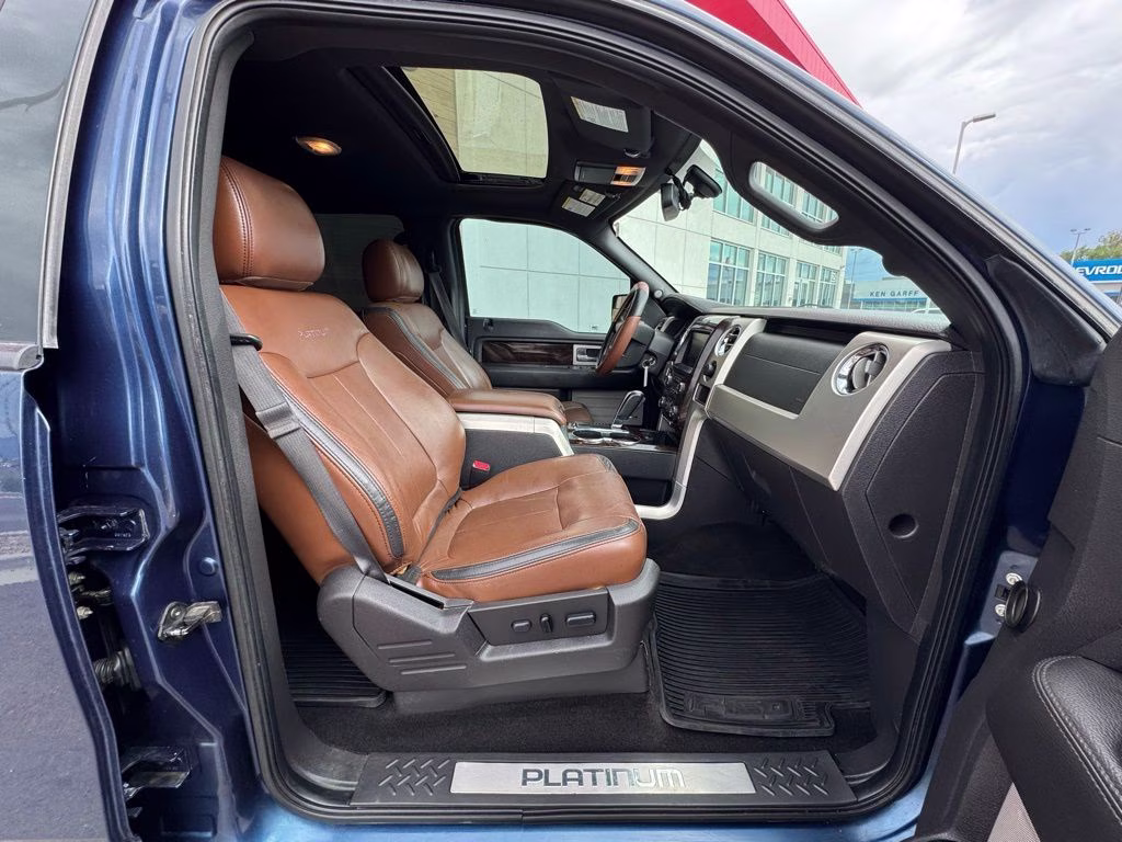 2013 Blue Ford F-150 Platinum 4X4 Truck