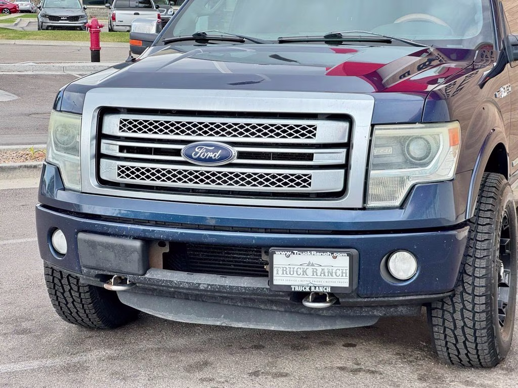 2013 Blue Ford F-150 Platinum 4X4 Truck