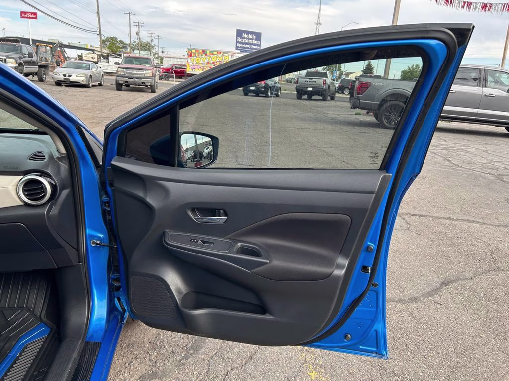 2021 Electric Blue Metallic Nissan Versa 1.6 SV FWD Sedan