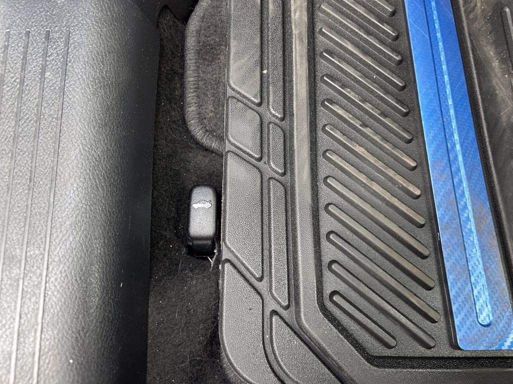 2021 Electric Blue Metallic Nissan Versa 1.6 SV FWD Sedan