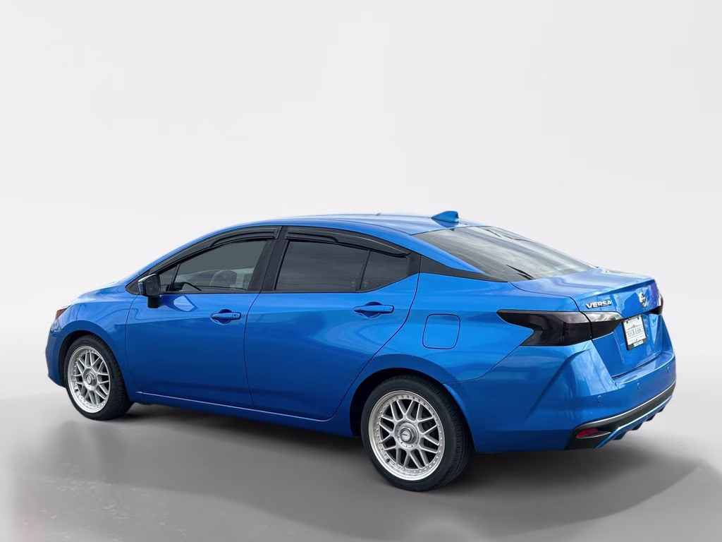 2021 Electric Blue Metallic Nissan Versa 1.6 SV FWD Sedan