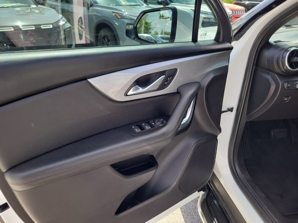 2021 Summit White Chevrolet Blazer LT FWD SUV