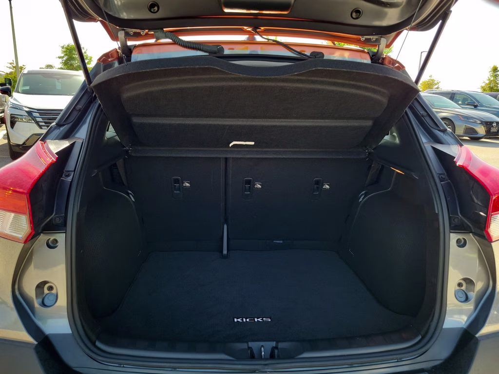 2019 Gun Metallic/Monarch Orange Nissan Kicks SR FWD SUV