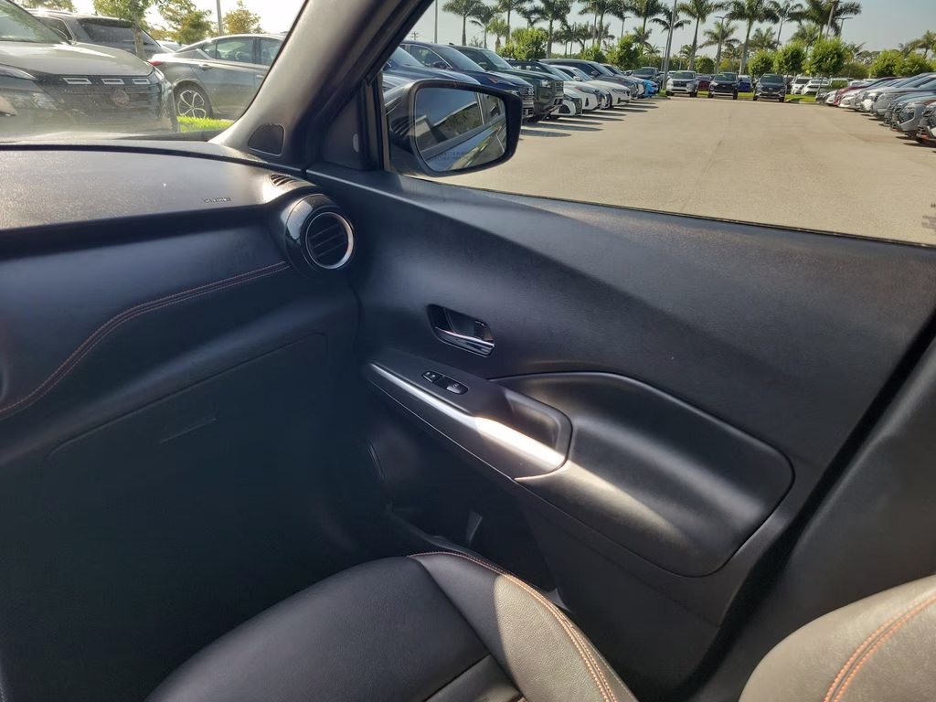 2019 Gun Metallic/Monarch Orange Nissan Kicks SR FWD SUV