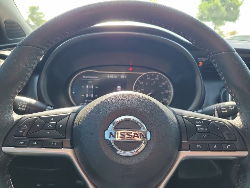 2019 Gun Metallic/Monarch Orange Nissan Kicks SR FWD SUV