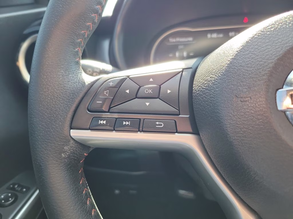2019 Gun Metallic/Monarch Orange Nissan Kicks SR FWD SUV