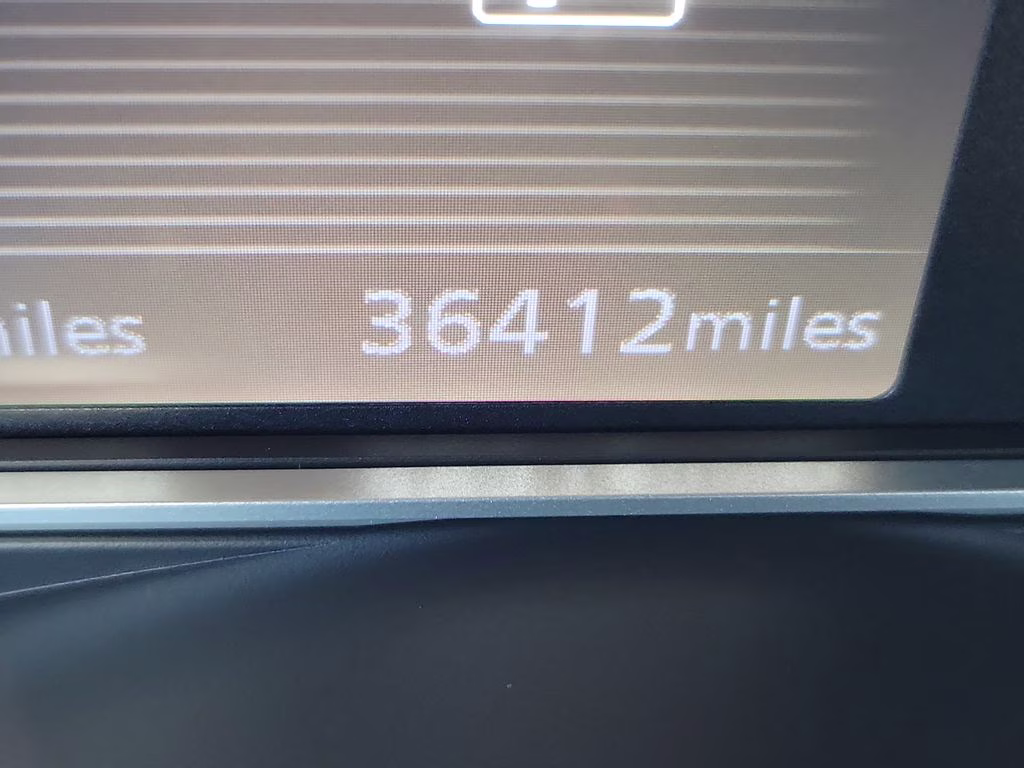 2019 Gun Metallic/Monarch Orange Nissan Kicks SR FWD SUV
