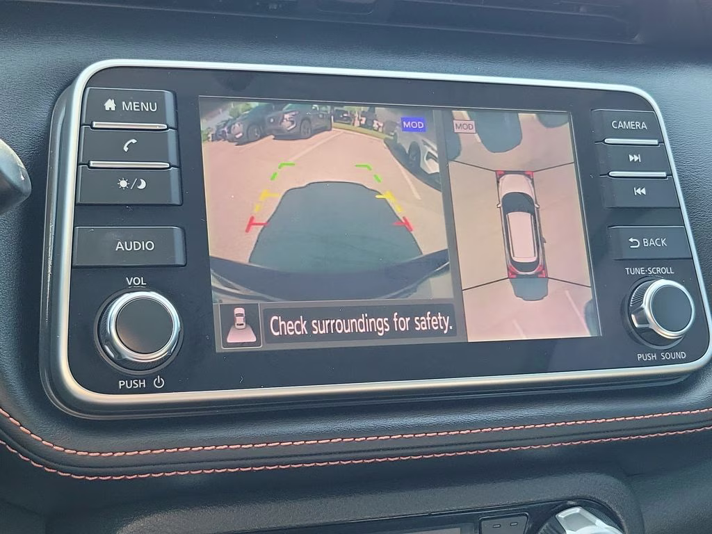 2019 Gun Metallic/Monarch Orange Nissan Kicks SR FWD SUV
