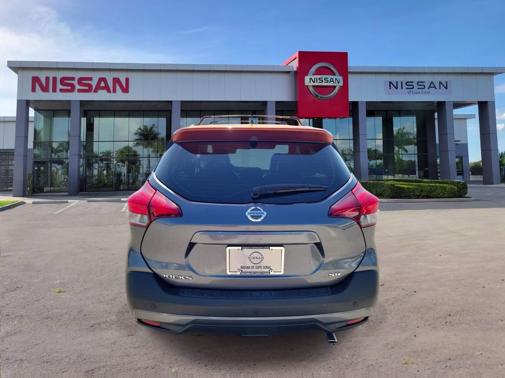 2019 Gun Metallic/Monarch Orange Nissan Kicks SR FWD SUV