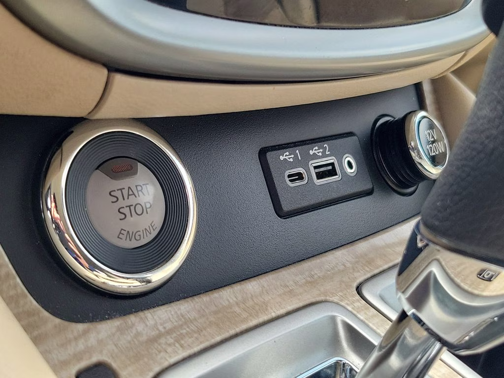 2019 Cayenne Red Pearl Metallic Nissan Murano SL FWD SUV
