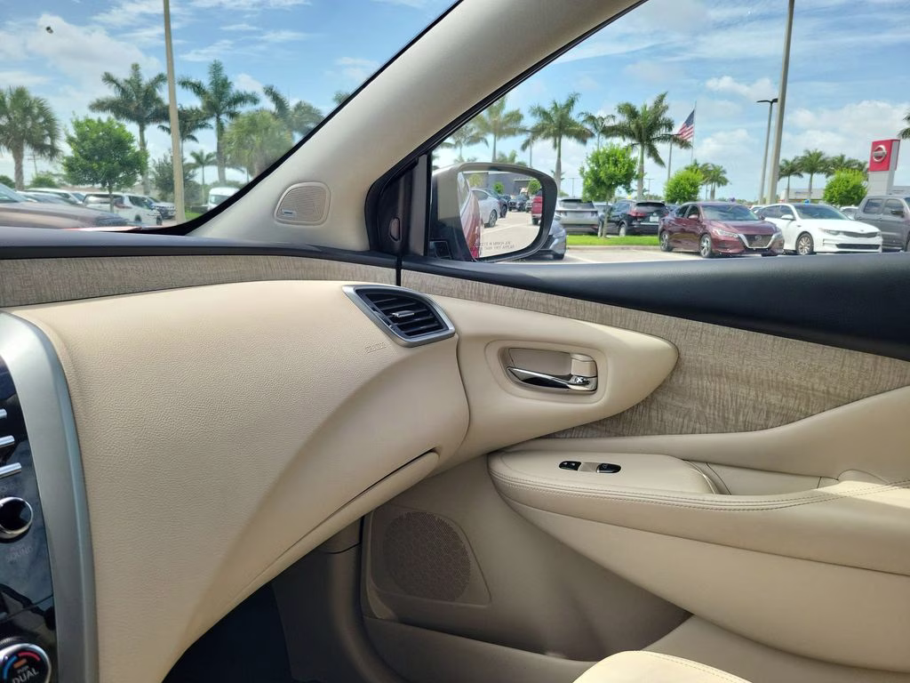 2019 Cayenne Red Pearl Metallic Nissan Murano SL FWD SUV