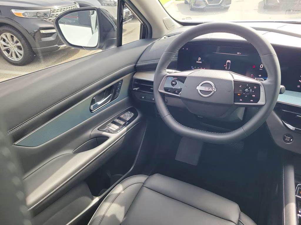 2025 Everest White Pearl Tricoat Nissan Murano SL AWD SUV
