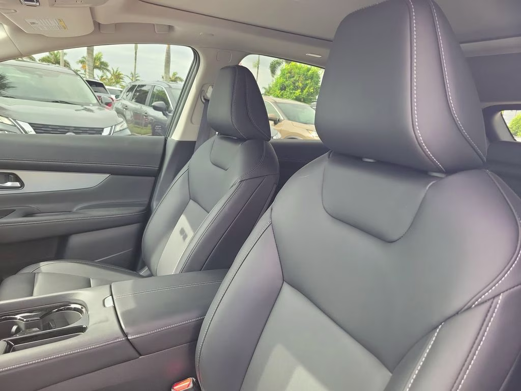 2025 Everest White Pearl Tricoat Nissan Murano SL AWD SUV
