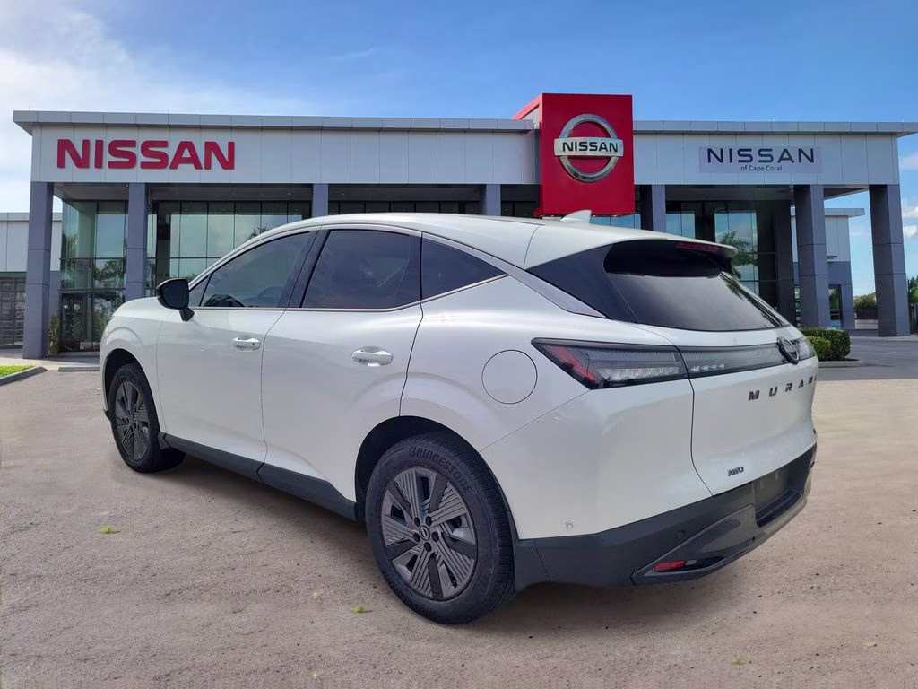 2025 Everest White Pearl Tricoat Nissan Murano SL AWD SUV