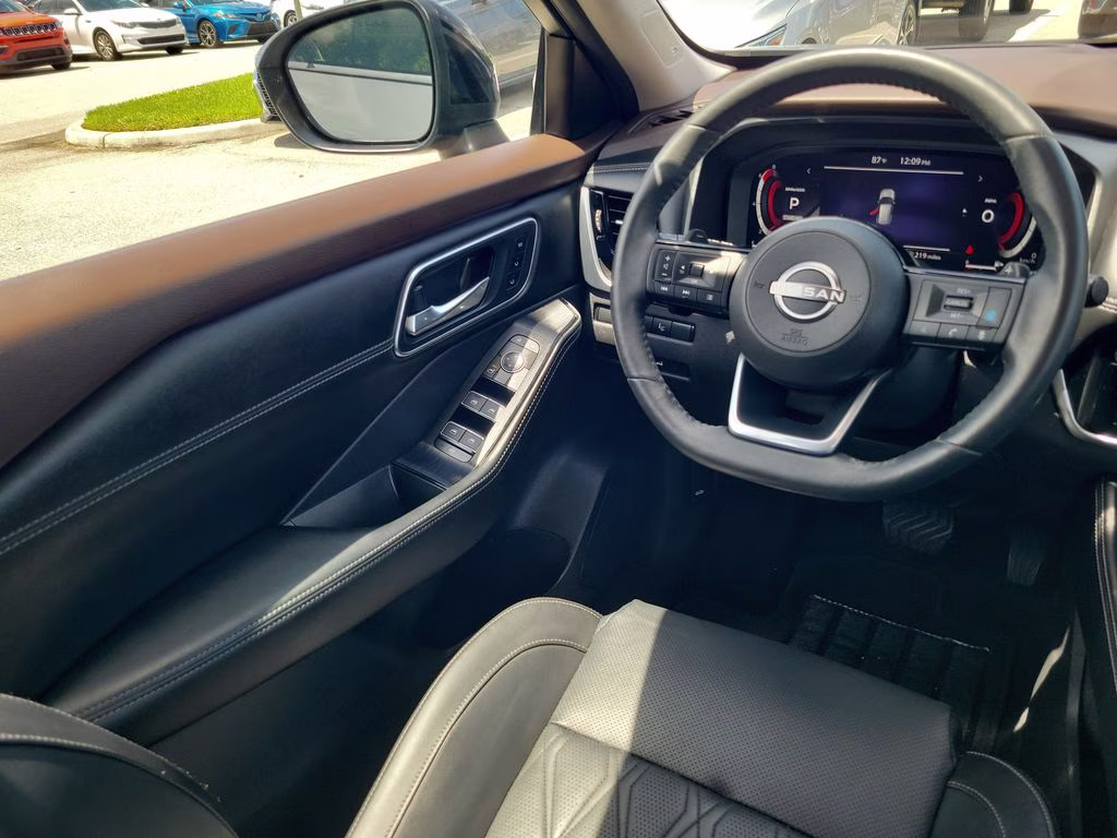 2023 Boulder Gray Pearl/Super Black Nissan Rogue Platinum FWD SUV