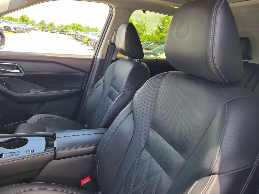 2023 Boulder Gray Pearl/Super Black Nissan Rogue Platinum FWD SUV