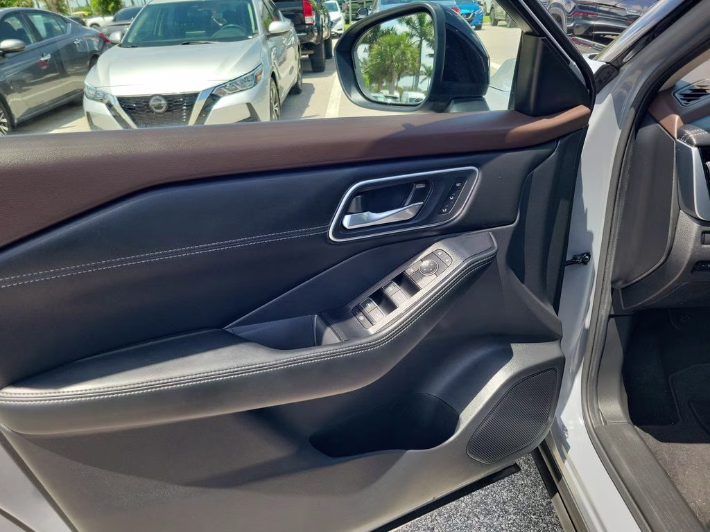 2023 Boulder Gray Pearl/Super Black Nissan Rogue Platinum FWD SUV
