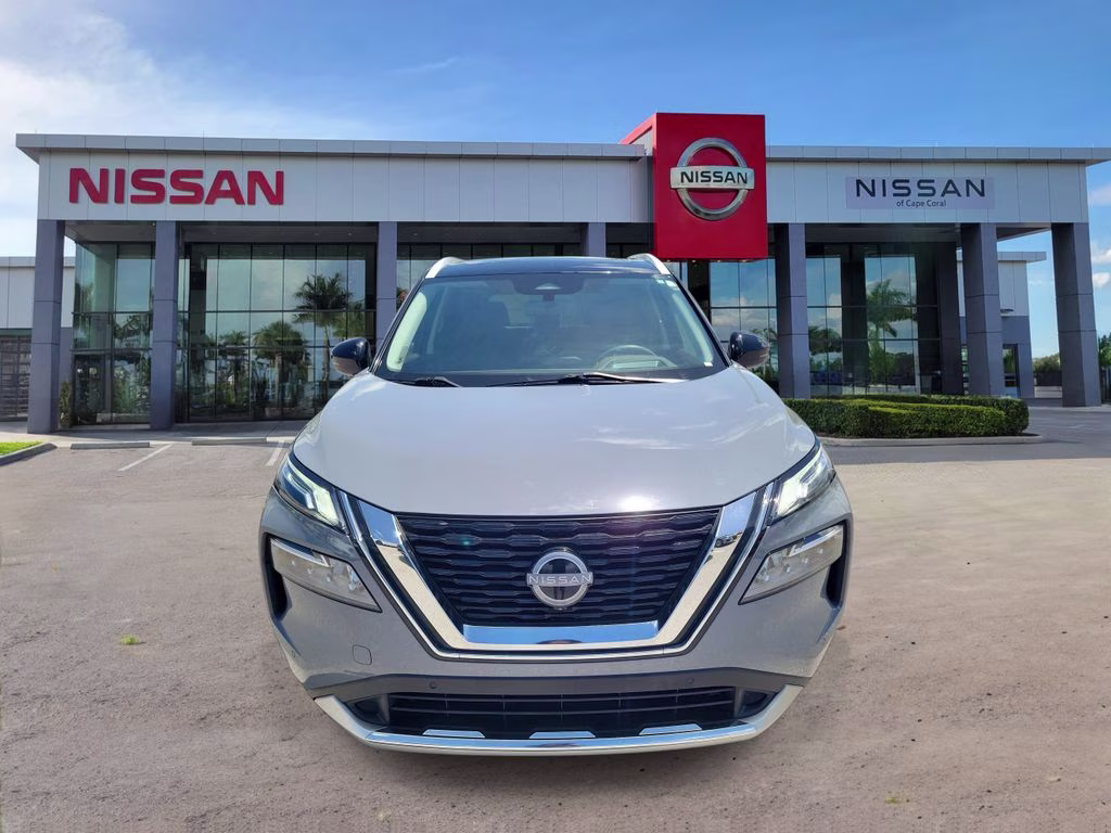 2023 Boulder Gray Pearl/Super Black Nissan Rogue Platinum FWD SUV