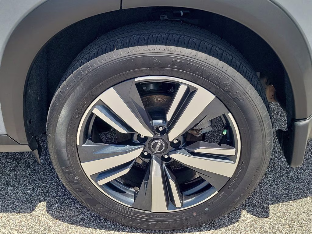 2023 Boulder Gray Pearl/Super Black Nissan Rogue Platinum FWD SUV