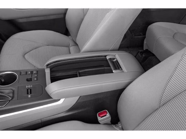 2023 Midnight Black Metallic Toyota Highlander XLE FWD SUV