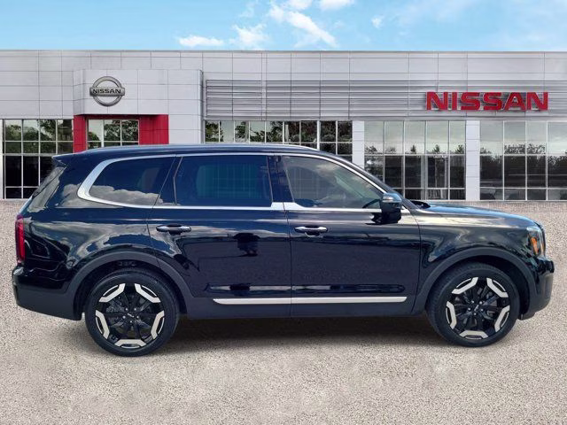 2024 Ebony Black Kia Telluride S FWD SUV