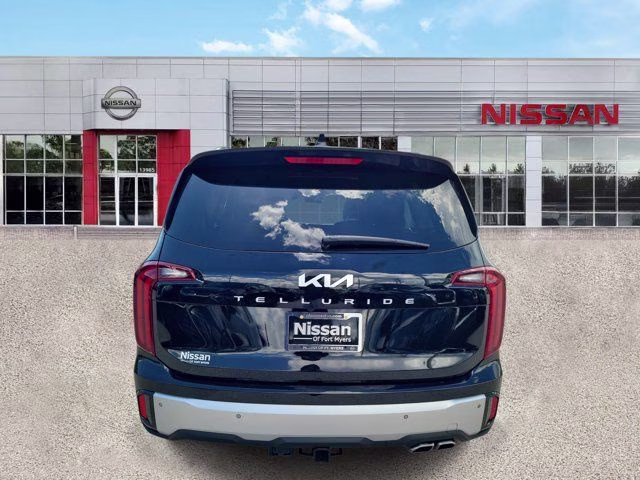 2024 Ebony Black Kia Telluride S FWD SUV