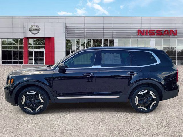 2024 Ebony Black Kia Telluride S FWD SUV