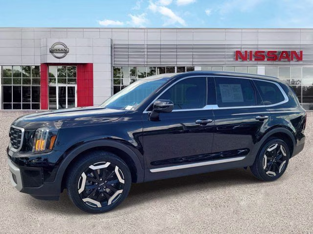 2024 Ebony Black Kia Telluride S FWD SUV