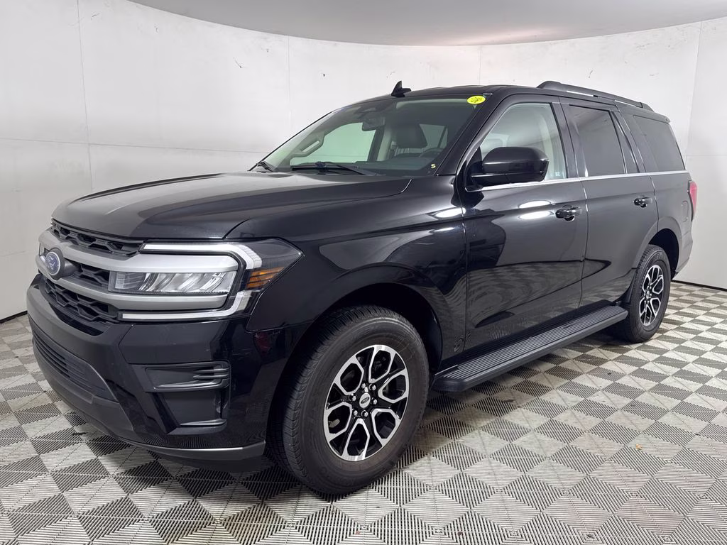 2024 Black Metallic Ford Expedition XLT RWD SUV