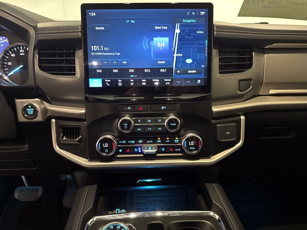 2024 Black Metallic Ford Expedition XLT RWD SUV