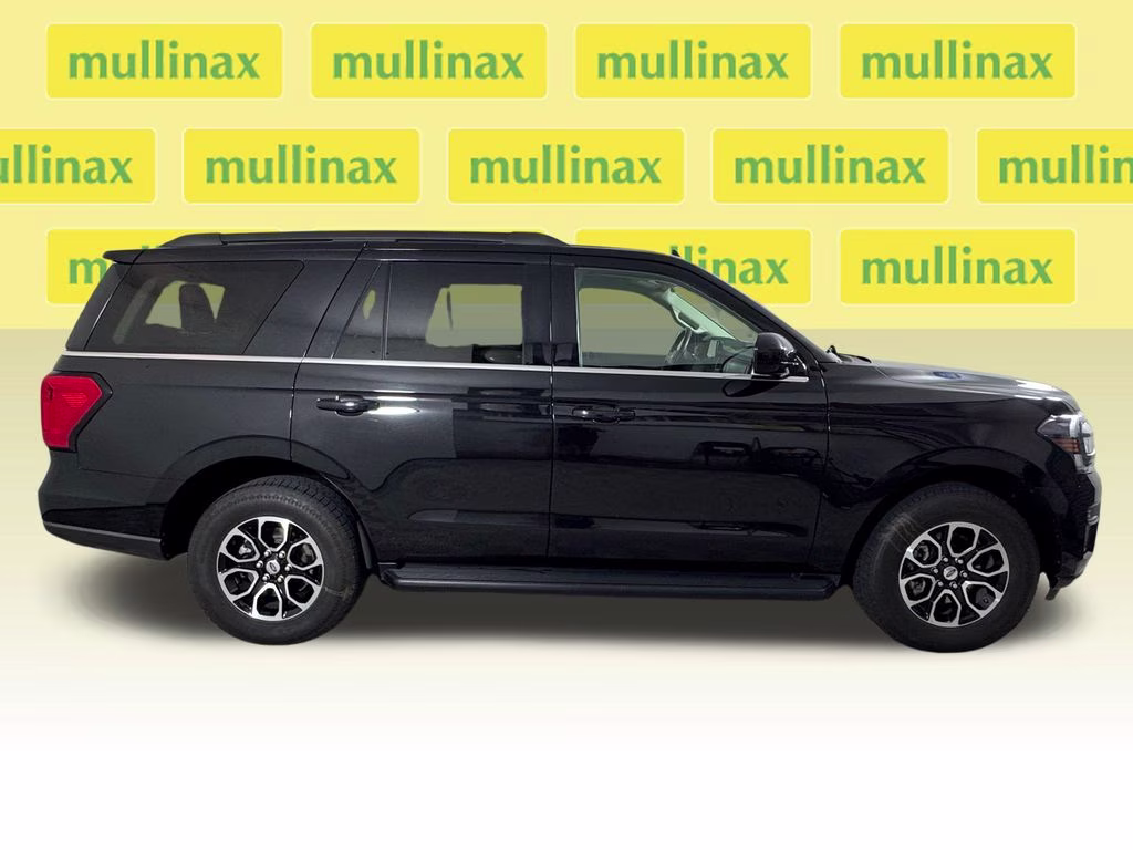 2024 Black Metallic Ford Expedition XLT RWD SUV