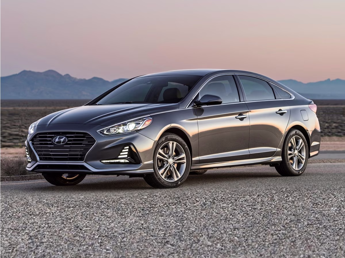 2018 Quartz White Pearl Hyundai Sonata Limited FWD Sedan