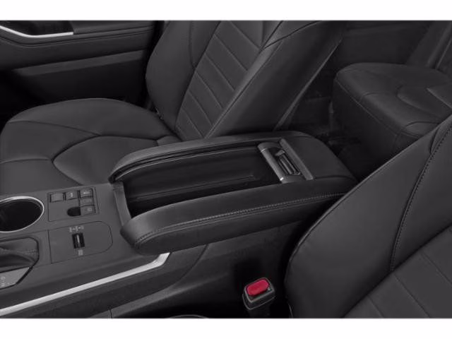 2023 Midnight Black Metallic Toyota Highlander XLE FWD SUV