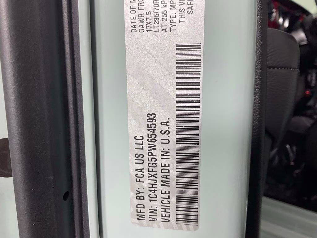 2023 Earl Clearcoat Jeep Wrangler Rubicon 4X4 SUV