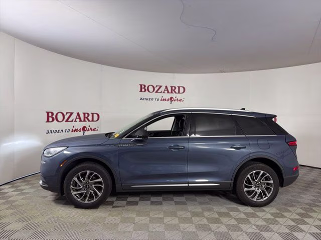 2022 Blue Metallic Lincoln Corsair Standard FWD SUV