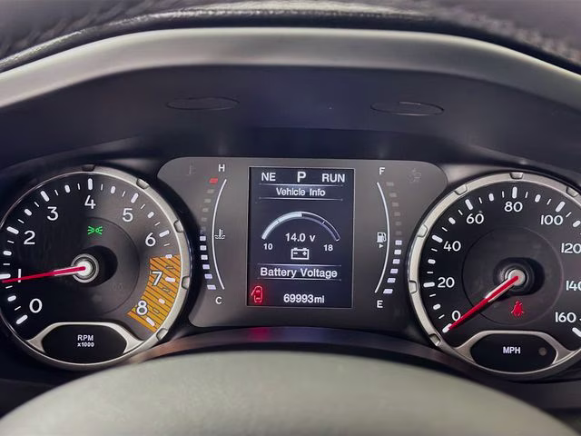 2020 Granite Crystal Metallic Clearcoat Jeep Renegade Latitude FWD SUV