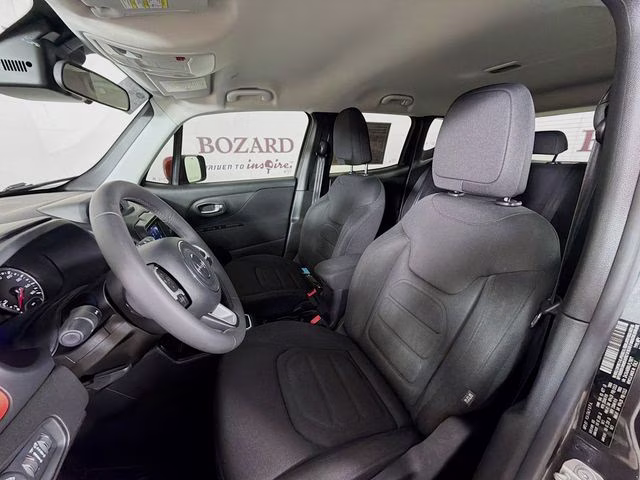 2020 Granite Crystal Metallic Clearcoat Jeep Renegade Latitude FWD SUV