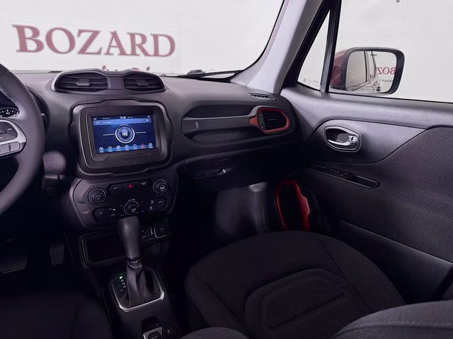 2020 Granite Crystal Metallic Clearcoat Jeep Renegade Latitude FWD SUV