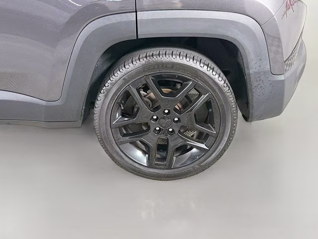 2020 Granite Crystal Metallic Clearcoat Jeep Renegade Latitude FWD SUV