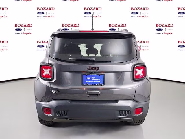2020 Granite Crystal Metallic Clearcoat Jeep Renegade Latitude FWD SUV