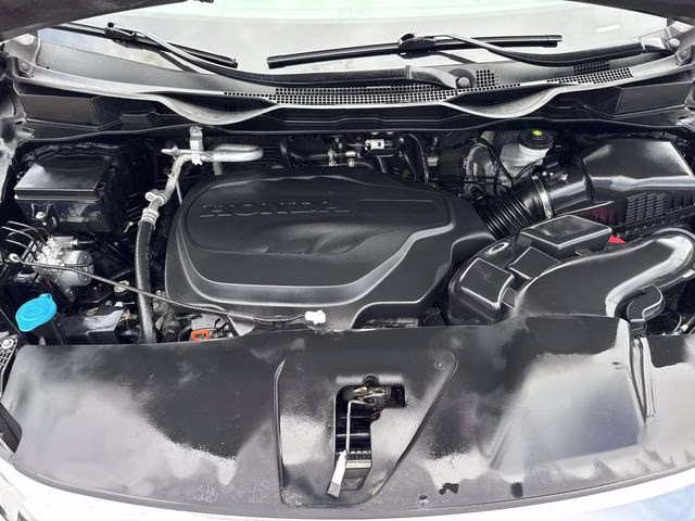 2022 Black Honda Odyssey Touring FWD Van