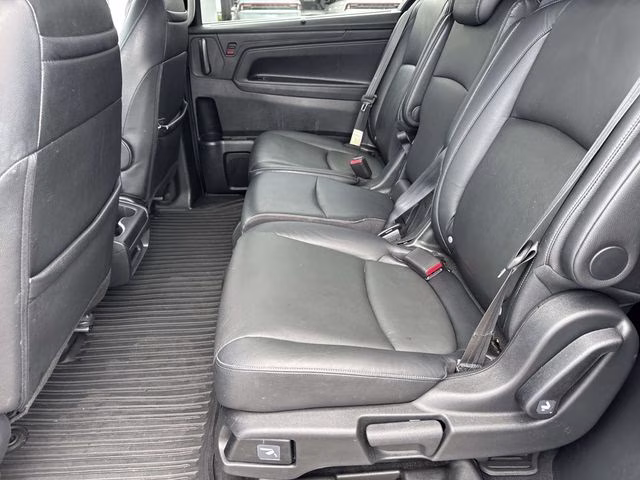 2022 Black Honda Odyssey Touring FWD Van