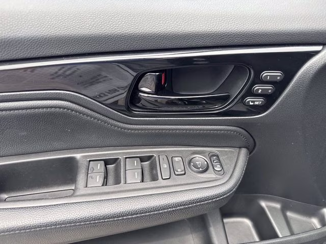 2022 Black Honda Odyssey Touring FWD Van