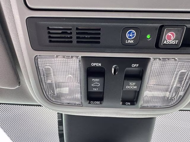 2022 Black Honda Odyssey Touring FWD Van