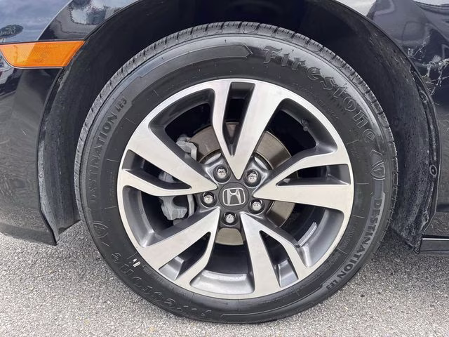 2022 Black Honda Odyssey Touring FWD Van