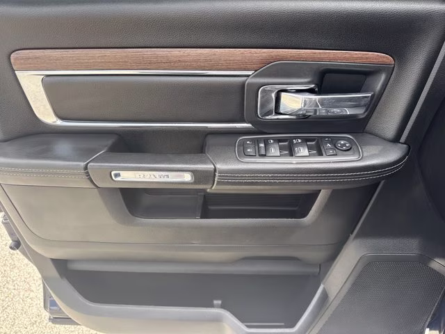 2018 True Blue Pearlcoat Ram 2500 Laramie 4X4 Truck