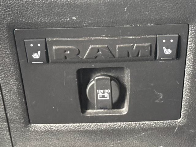 2018 True Blue Pearlcoat Ram 2500 Laramie 4X4 Truck