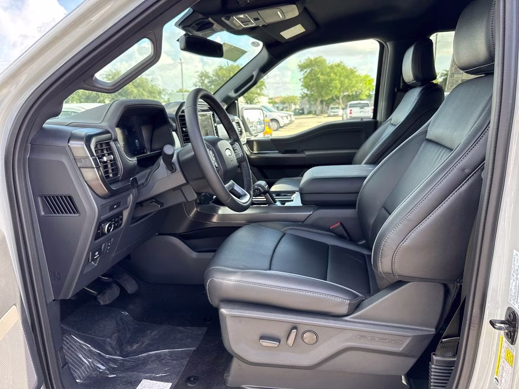 2026 Avalanche Ford F-150 Lariat 4X4 Truck